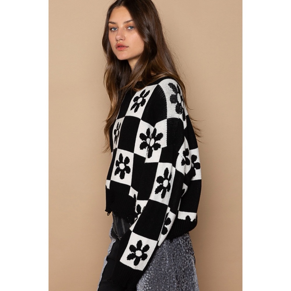 POL Black & White Checkered Daisy Sweater | Oversized Boho - Picture 5 of 10